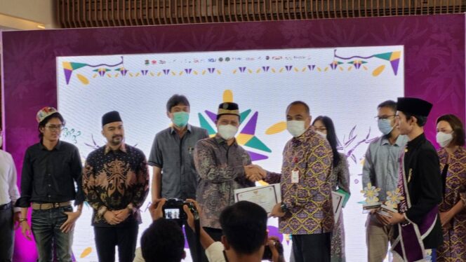 
 Raih Penghargaan Tangerang Expo, UMT Luluskan Alumni Berdaya Saing