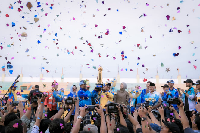 
 Gubernur Banten Andra Soni secara resmi menutup Pekan Olahraga Pelajar Daerah (POPDA) XII Tahun 2026 Provinsi Banten yang digelar di Kota Cilegon. Foto: Awal Rijal 