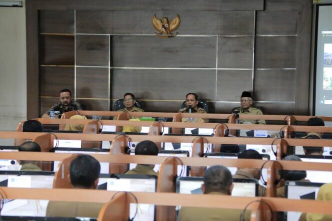 
 Pj Wali Kota Tangerang Dr. Nurdin saat membuka kegiatan Pengelolaan Penilaian Kompetensi Manajerial dan Sosial Kultural, serta Uji Kompetensi (UKOM) Teknis bagi Jabatan Pimpinan Tinggi Pratama. Foto: ist