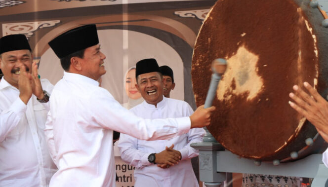 
 Sekretaris Daerah Kabupaten Tangerang, Moch. Maesyal Rasyid saat Membuka MTQ Ke-2 Desa Belimbing. Foto: Istimewa