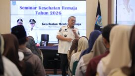 Wali Kota Tangerang Selatan Benyamin Davnie saat membuka Seminar Kesehatan Remaja yang digelar Dinas Kesehatan di Ruang Blandongan, Pusat Pemerintahan Kota (Puspemkot) Tangsel, Foto: Ist