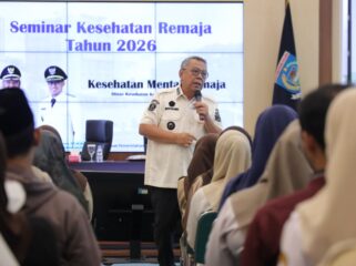Wali Kota Tangerang Selatan Benyamin Davnie saat membuka Seminar Kesehatan Remaja yang digelar Dinas Kesehatan di Ruang Blandongan, Pusat Pemerintahan Kota (Puspemkot) Tangsel, Foto: Ist