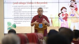 Wali Kota Tangerang Selatan Benyamin Davnie saat membuka kegiatan Bimbingan Teknis (Bimtek) Keluarga Berintegritas bersama Komisi Pemberantasan Korupsi (KPK) yang digelar di Ruang Blandongan, Puspemkot Tangsel. Foto: Ist