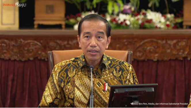 
 Presiden Jokowi Resmi Umumkan PPKM Dicabut