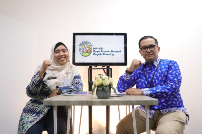 
 Podcast Kesehatan dengan tema “MP-ASI Kaya Protein Hewani Cegah Stunting” yang diadakan secara Live melalui YouTube dan Instagram @dinkes.kotatangerang, Kamis (25/1/2024). Foto: HumasPro