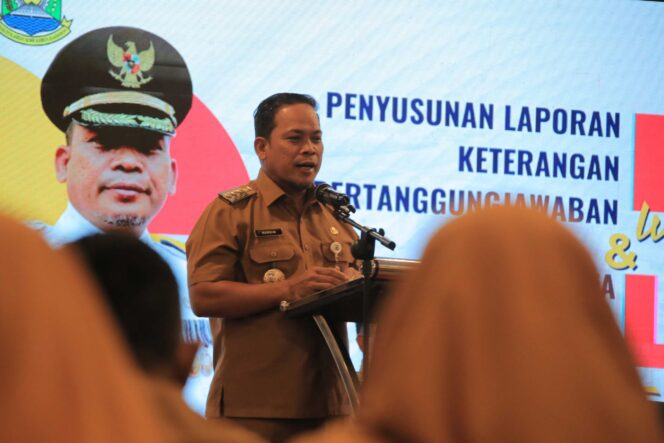 
 Pj Wali Kota Tangerang Dr Nurdin, S.Sos.,M.Si Saat Membuka kegiatan penyusunan Laporan Keterangan Pertanggungjawaban (LKPj) Wali Kota Tangerang Tahun 2023, pemutakhiran data Laporan Penyelenggaraan Pemerintahan Daerah (LPPD) Kota Tangerang Tahun 2023. Foto: Ist