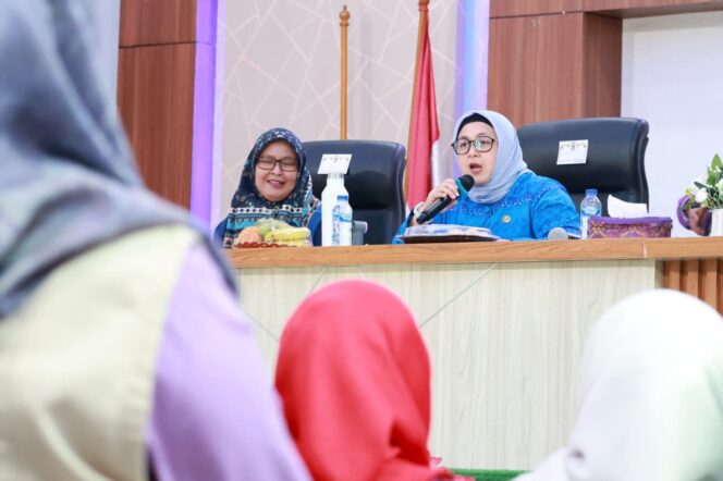 
 Wakil Bupati Tangerang Intan Nurul Hikmah saat melakukan monitoring pelaksanaan Program Percepatan Penurunan Stunting (P3S) di Kecamatan Pagedangan. Foto: ist