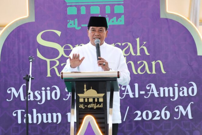 
 Bupati Tangerang Moch. Maesyal Rasyid saat membuka kegiatan Semarak Ramadan 1447 Hijriah/2026 Masehi sekaligus meresmikan sejumlah fasilitas baru Masjid Agung Al-Amjad. Foto: ist