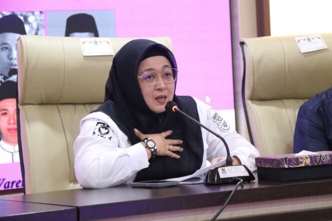 
 Wakil Bupati (Wabup) Tangerang, Intan Nurul Hikmah, secara resmi membuka kegiatan Studi Tiru Santri Kenduri Ramadan Tahun 2026 yang diinisiasi oleh Akbar Initiative di Ruang Rapat Wareng Gedung Kantor Bupati. Foto: ist
