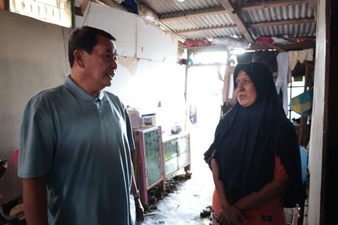 
 Bupati Tangerang Pastikan Bedah Rumah Ibu Kolisah di Kronjo