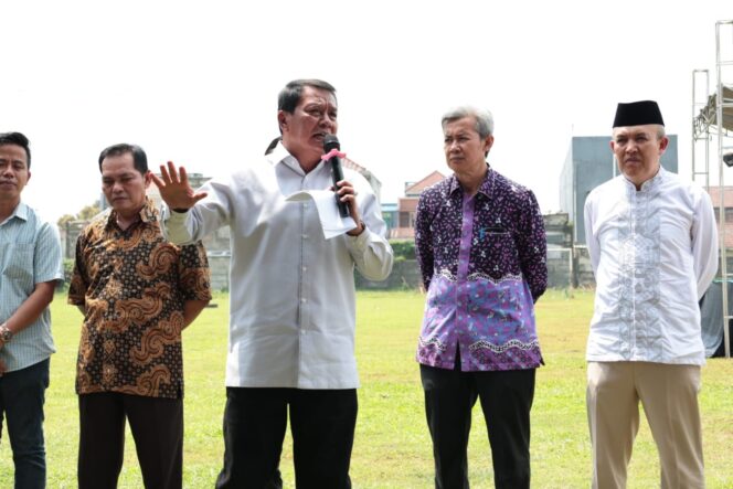 
 Bupati Tangerang Moch Maesyal Rasyid saat menghadiri acara Peringatan Hari Ulang Tahun ke-II Forum Kadus Kabupaten Tangerang, yang di gelar di Lapangan Desa Ciakar Panongan. Foto: ist