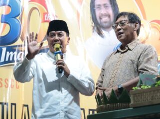 Bupati Tangerang, Moch. Maesyal Rasyid saat melakukan monitoring misa dan hadiri perayaan Hari Ulang Tahun (HUT) Imamat ke-30 Romo Felix dan Romo Richard yang diselenggarakan di Gereja Katolik Santa Odilia, Paroki Citra Raya, Sabtu (9/5/26). Foto: ist
