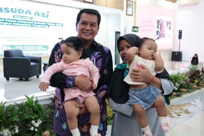 
 Bupati Tangerang, Moch. Maesyal Rasyid, menghadiri kegiatan Wisuda ASI dalam rangka memperingati Pekan Menyusui Sedunia Tahun 2026. Foto: Ist
