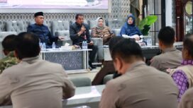 Bupati Tangerang Moch Maesyal Rasyid dan Wakil Bupati Tangerang Intan Nurul Hikmah saat Rakor Forum Koordinasi Pimpinan Daerah (Forkopimda) Kabupaten Tangerang yang digelar di Aula Pendopo Bupati Tangerang. Foto: Ist 