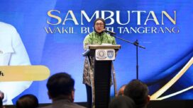 Wakil Bupati Tangerang Intan Nurul Hikmah saat menghadiri Kuliah Umum sekaligus Pelepasan Mahasiswa Lulusan Tahun Akademik 2025/2026 Tanri Abeng University Kampus Tangerang, yang digelar bersama Politeknik Ismet Iskandar Indonesia. Foto: Ist 