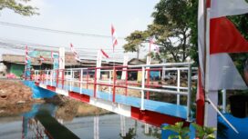 Jembatan Garuda Merah Putih di Desa Pangadegan Kec. Pasar Kemis. Foto: Ist