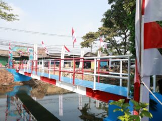 Jembatan Garuda Merah Putih di Desa Pangadegan Kec. Pasar Kemis. Foto: Ist