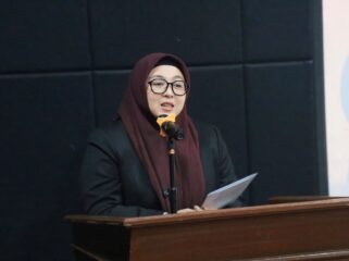 Wakil Bupati Tangerang Intan Nurul Hikmah saat membuka kegiatan Forum Anak Pelopor Sadar Hukum angkatan II yang diikuti sebanyak 50 peserta di Perpustakaan Daerah. Foto: Ist