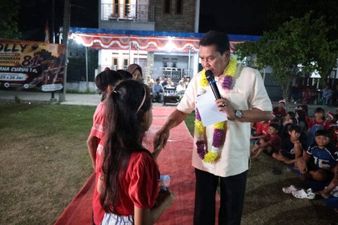 
 Bupati Tangerang Moch. Maesyal Rasyid secara resmi membuka Pekan Raya Balaraja ke-2 dalam rangka Milad ke-3 Balai Adat Balaraja di Alun-Alun Balaraja. Foto: Ist
