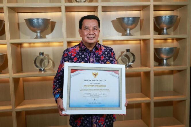 
 Bupati Tangerang, Moch. Maesyal Rasyid usai menghadiri wawancara dan menyampaikan paparan penyelenggaraan BPJS Ketenagakerjaan di Kabupaten Tangerang di Hotel Pullman Jakarta Pusat. Foto: Ist