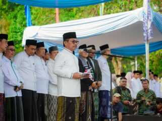 Wali kota Tangerang Sachrudin saat upacara peringatan Hari Santri Nasional Tahun 2026 di kawasan Taman Elektrik. Foto: Ist