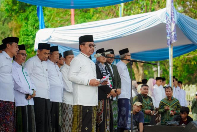 
 Wali kota Tangerang Sachrudin saat upacara peringatan Hari Santri Nasional Tahun 2026 di kawasan Taman Elektrik. Foto: Ist