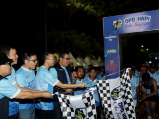 Wakil Wali Kota Tangerang Maryono Saat Melepas KNPI Colour Night Run 5K. Foto: Ist