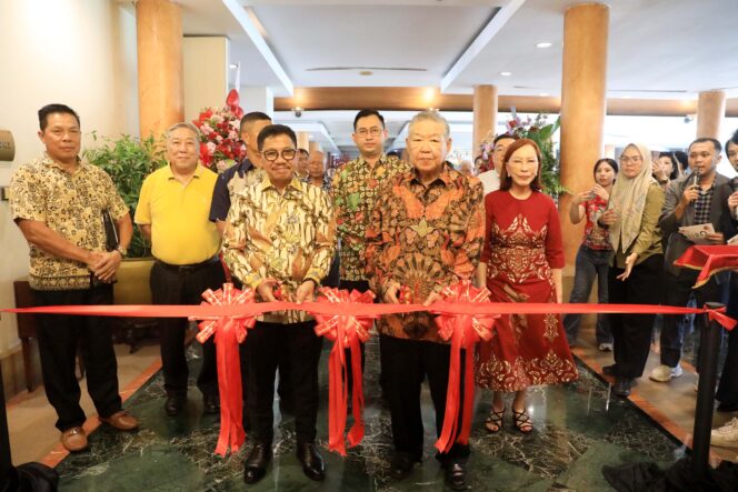 
 Wali Kota Sachrudin, saat menghadiri peresmian Jiro Izakaya di Kawasan Modern Golf Kota Tangerang. Foto: Ist