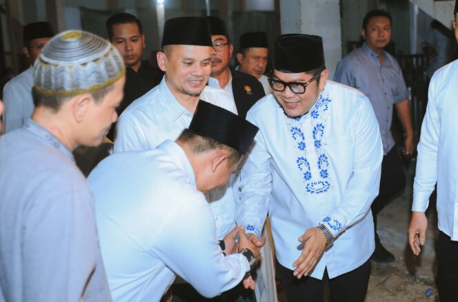 
 Wakil Wali Kota Tangerang Maryono saat Menghadiri Haul Ke 16 KH. Asnawi Mukhtar. Foto: Ist