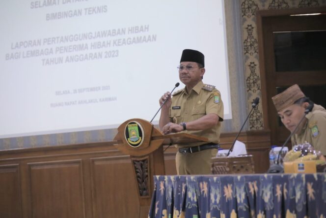
 Wakil Walikota Tangerang, Sachrudin saat memberikan arahan pada Bimtek Laporan Pertanggungan Hibah. Foto: Istimewa