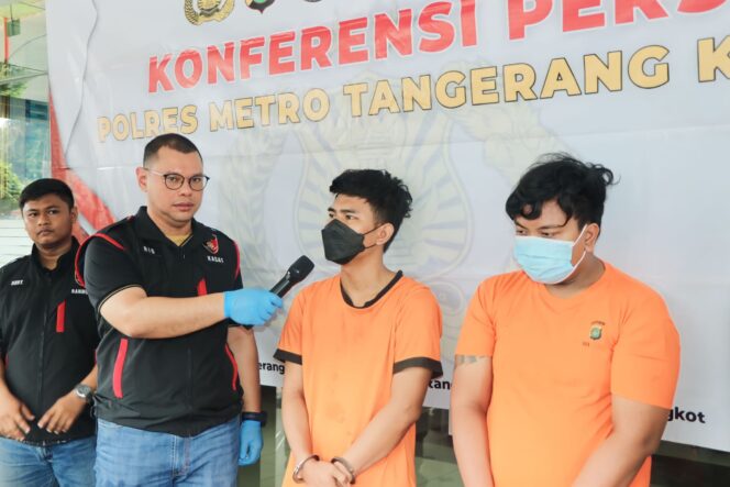 
 Kasat Reskrim Polres Metro Tangerang Kota, Kompol Rio Mikael Tobing saat konferensi pers digelar di Mapolres, (7/11/2023). Foto: ist