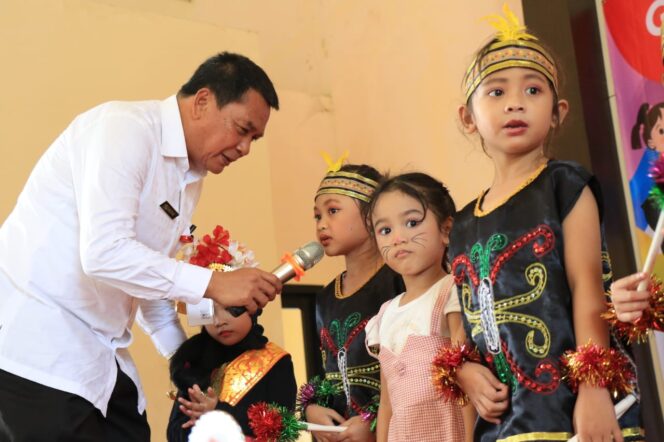 
 Sekretaris Daerah Kabupaten Tangerang, Drs.H.Moch. Maesyal Rasyid.,M.Si saat Menghadiri Gebyar Porseni Himpaudi Kecamatan Curug. Foto: ist