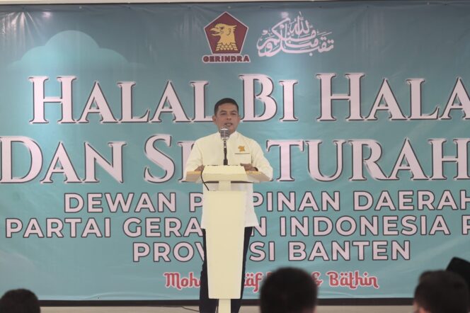 
 Ketua DPD Gerindra Provinsi Banten, Andra Soni saat memberikan sambutan pada Acara Halal Bihalal dan Silaturahmi pengurus Partai Gerindra Provinsi Banten. Foto: Imam DJM