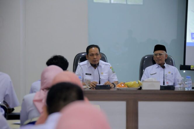
 Pj Wali Kota Tangerang Dr. Nurdin,S.Sos.,M.Si saat membuka Pelatihan Teknis Optimalisasi Komunitas Belajar Mendukung Implementasi Kurikulum Merdeka. Foto: ist