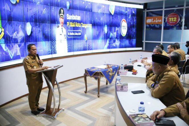 
 Pj Wali Kota Tangerang Dr Nurdin saat Meresmikan Peluncuran SPBE Versi 2. Foto: ist