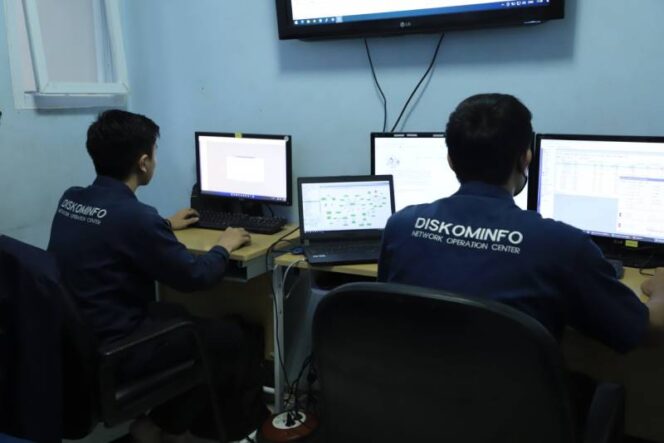 
 Server dan Aplikasi Diskominfo untuk SPMB Tahun Ajaran 2025/2026. Foto: ist