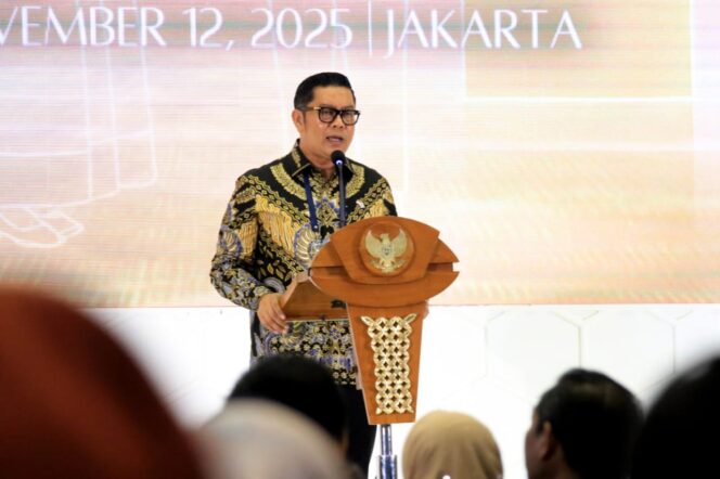 
 Waki Wali Kota Tangerang Maryono Hasan saat Paparkan Konsep Smart City pada pertemuan di Kementerian Pendidikan dan Kebudayaan, Jakarta. Foto: ist