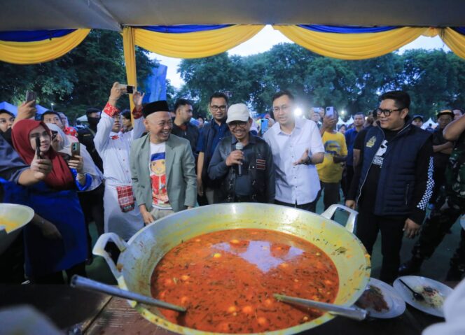 
 1000 porsi Laksa gratis untuk masyarakat pada gelaran Culinary Day Kota Tangerang. Foto: ist