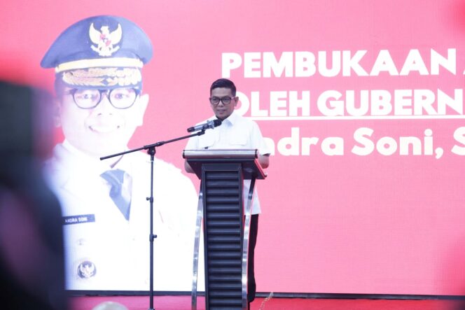 
 Gubernur Banten Andra Soni Saat menghadiri kegiatan pemberdayaan dan pembinaan berkelanjutan bagi KDKMP di Hotel Yasmin, Kabupaten Tangerang. Foto: ist