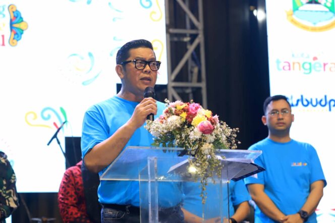 
 Wakil Wali Kota Tangerang Maryono Didampingi Kepala Disbudpar Boyke Urif Hermawan saat Penutupan Festival Budaya Kota Tangerang atau Benteng Culture Festival 2025. Foto: ist