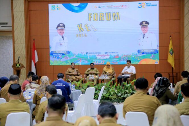 
 Wali Kota Tangerang, H. Sachrudin, saat menghadiri kegiatan Forum Kelitbangan yang digelar di Aula Al-Amanah, Gedung Pusat Pemerintahan Kota Tangerang. Foto: ist