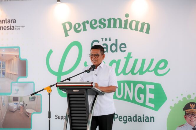 
 Gubernur Banten Andra Soni saat meresmikan The Gade Creative Lounge Universitas Sultan Ageng Tirtayasa (Untirta) di Sindangsari, Kabupaten Serang. Foto: ist