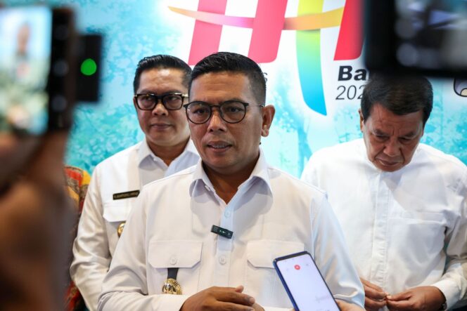 
 Gubernur Banten Andra Soni usai membuka Seminar Nasional bertajuk 