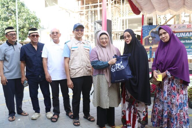 
 Wakil Bupati (Wabup) Tangerang menghadiri kegiatan Amaliyah Ramadan 1447 H yang diselenggarakan Masjid Jami Al-Ukhuwah Pelem Semi, Kelurahan Bencongan Kec. Kelapa Dua. Foto: ist
