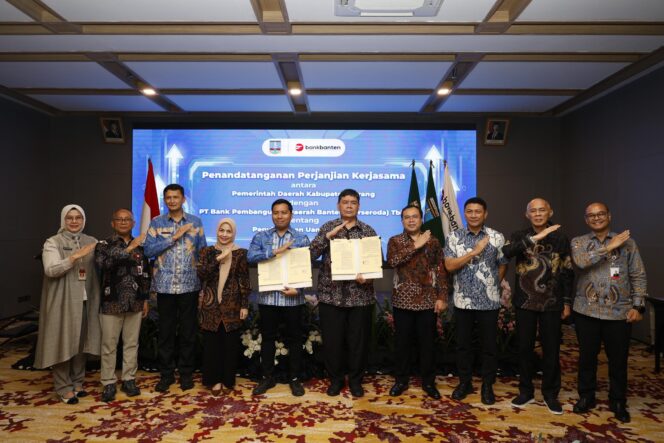 
 Penandatanganan Perjanjian Kerjasama antara Pemerintah Kabupaten Serang dan Bank Banten. Foto: ist