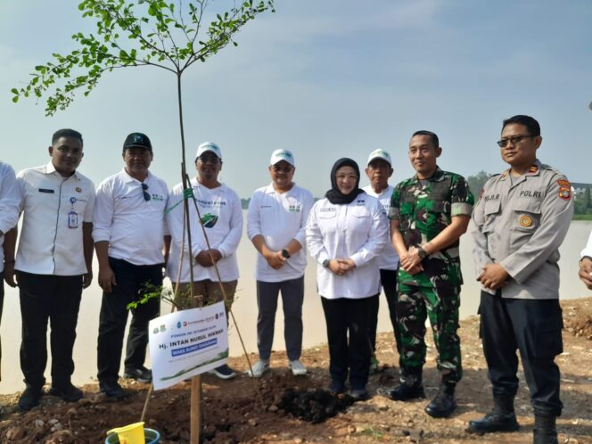 
 IKPP Tangerang Mill dukung Aksi Penanaman 1.000 Pohon di Situ Cihuni pada momentum Peringatan Hari Bumi 2026. Foto: ist 