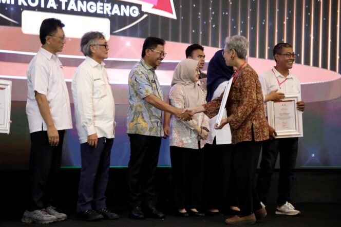 
 Wali Kota Tangerang Sachrudin saat menghadiri acara Penghargaan kepada Kelompok Donor Darah Sukarela dan Rumah Sakit se-Kota Tangerang di D'Prima Hotel, Tangerang.Foto: ist