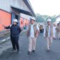 Anggota Komisi VI DPR RI, Kawendra Lukistian atau yang akrab disapa Mas Kawe, meninjau langsung gudang Perum Bulog di Kabupaten Lumajang, Jawa Timur. Foto: ist