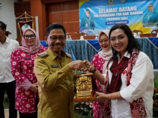 Wali Kota Tangerang, Sachrudin, saat menerima kunjungan Tim Penggerak PKK Kabupaten Badung di Gedung Nyimas Melati. Foto: ist