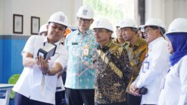 Wali Kota Tangerang Sachrudin Didampingi Kadishub Kota Tangerang, Achmad Suhaeli di Gedung Garuda Laksana, Poltrada Bali. Foto: ist